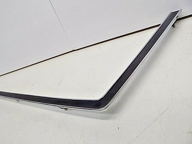 Cuadro de instrumentos Buick Riviera 1963-1965 borde superior moldura controlador Foto 3 de 4