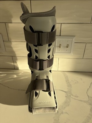 Aircast AirSelect Short Walker Brace / Walking Boot - Gray, Size: M