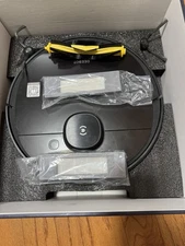 Ecovacs Deebot OZMO T5, has new filter with 2 extra , new brush with 1 extra 