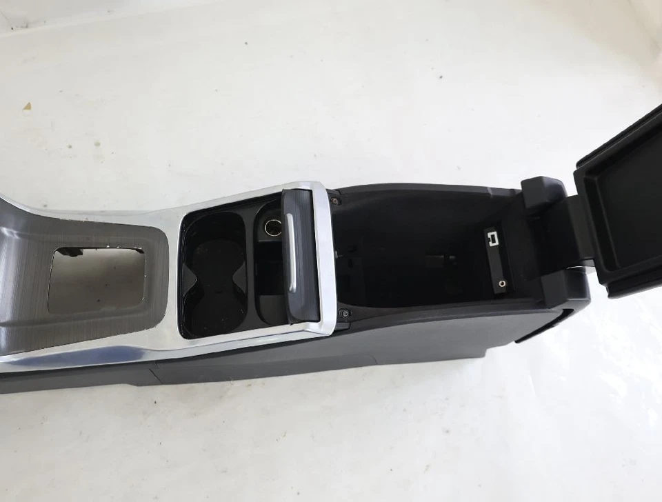 console centrale Volvo V70 III 135 90915 Foto 2 de 4