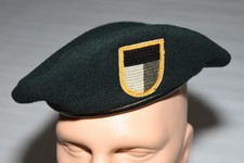 Vintage 1971 US Army Special Forces 1st SWTG JFK Center & School Green Beret