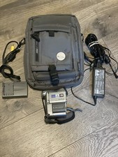 Canon Elura 50 Mini DV Camcorder With Charger  Power Adapter NEEDS NEW BATTERY