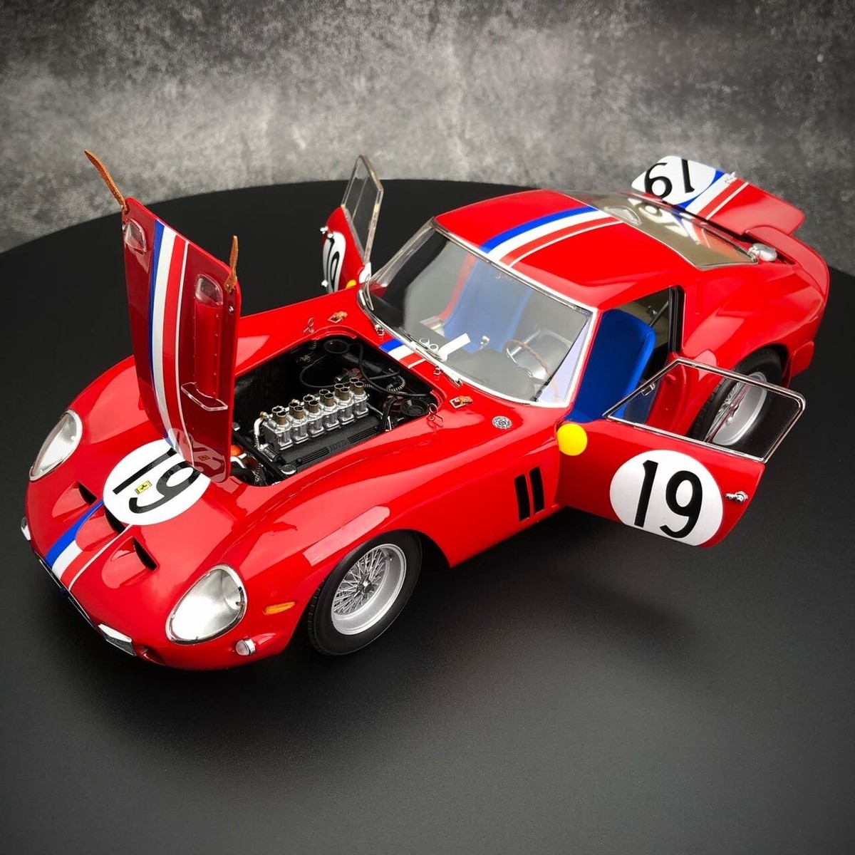 Kyosho 1/18 Ferrari 250 GTO 1962 Le Mans #19 Noblet/Guichet Red