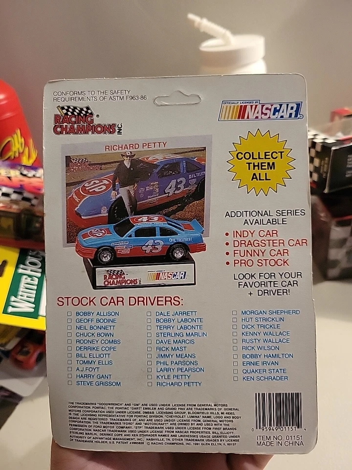 Racing Champions 1991 NASCAR Richard Petty #43 Stock Car con tarjeta de coleccionista Foto 2 de 3