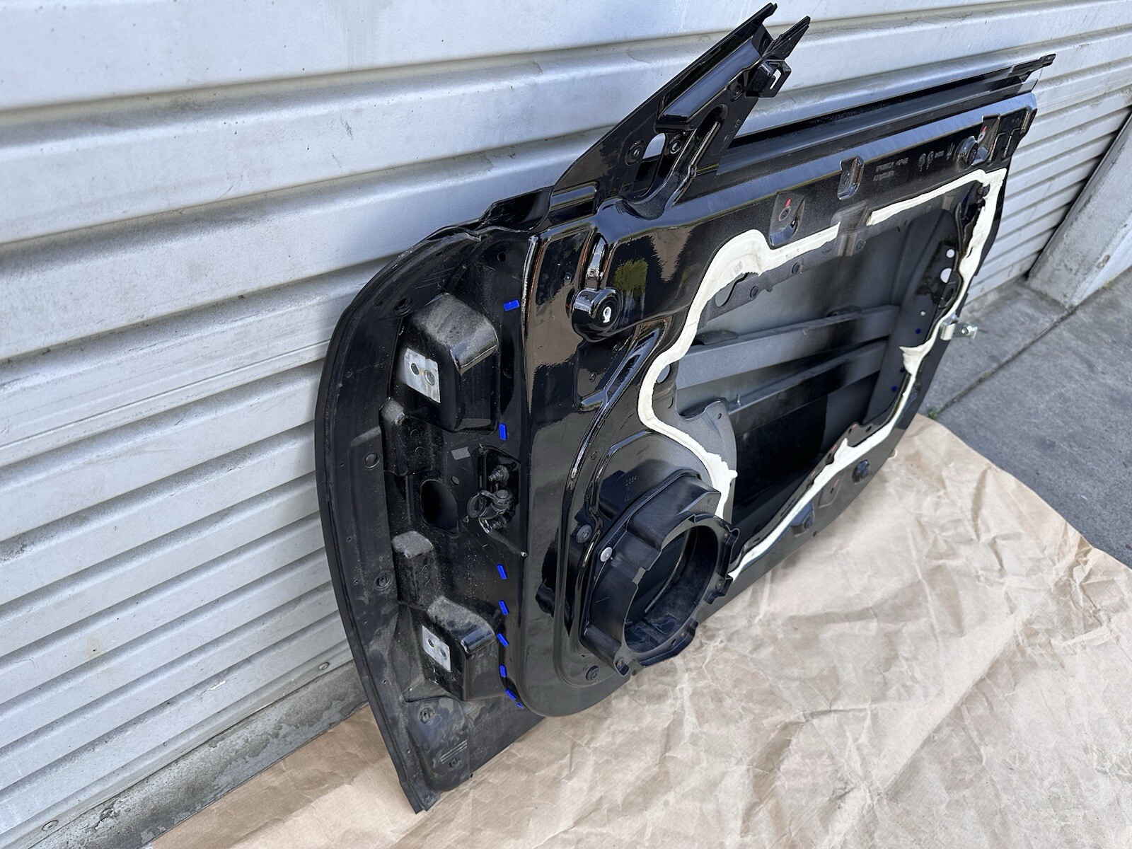 RIGHT FRONT DOOR SHELL ASSEMBLY OEM 19K 14-19 MASERATI QUATTROPORTE Q4 3.0