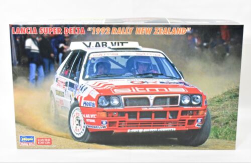 Hasegawa Lancia Super Delta 1992 Rally New Zealand 1/24 Limited Edition kit - Picture 1 of 4