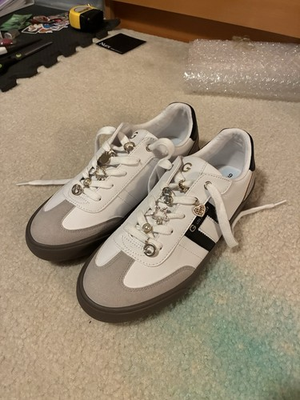 #ad GBG Los Angeles Loui or Backer sneakers with gold tone logo hardware Ttoe design $30.00