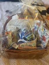Floral Teacher Gift Basket with Cosmetics, Mug, Multicolor Wicker for Adults