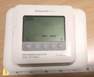 Honeywell Home ProSeries TH4110U2005 T4 Pro Programmable Thermostat 