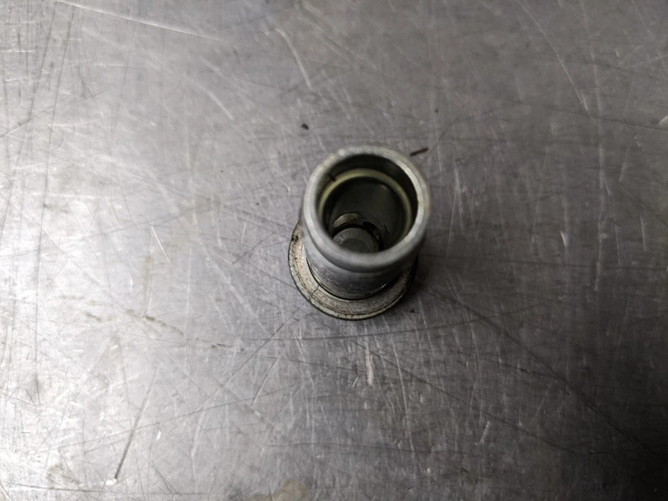 Perno enfriador de aceite para Toyota 4Runner 4.0 1569562010 10-21 Foto 3 de 4