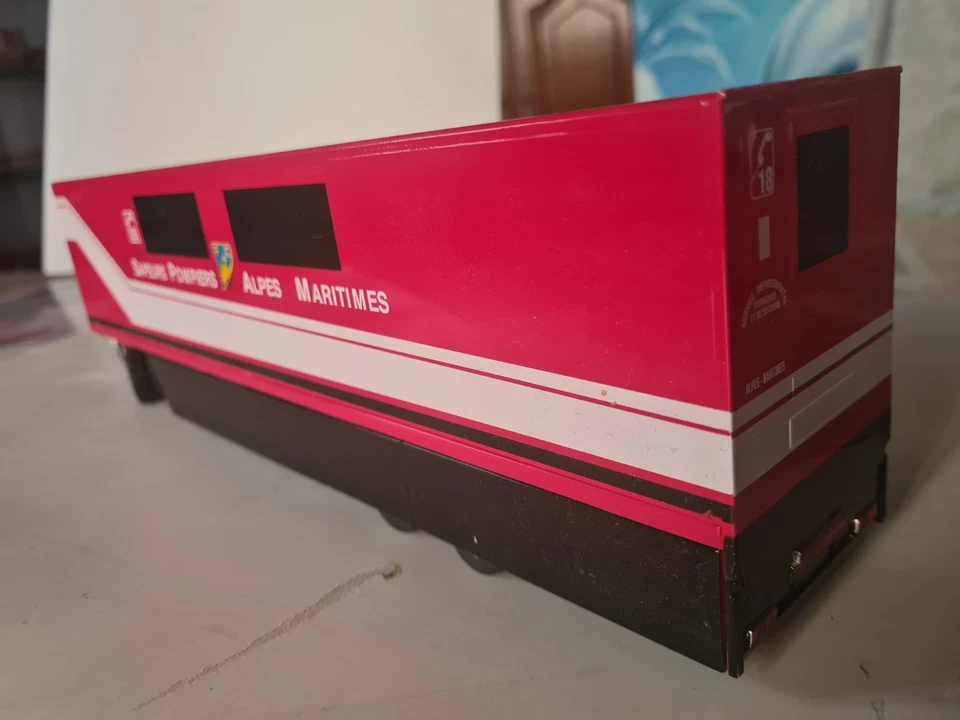 véhicule de pompiers 1/43 - Photo 4/4