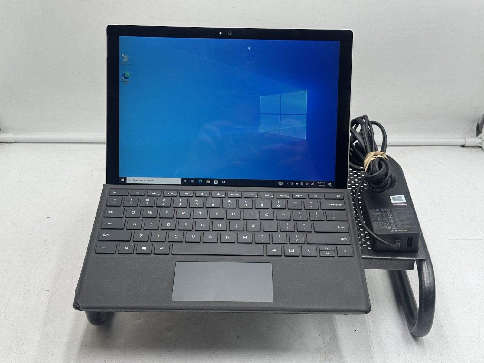 Microsoft Surface Pro 4 12" Tablet Intel Core i5-6300U 2.40GHz 4GB RAM 128G W10P
