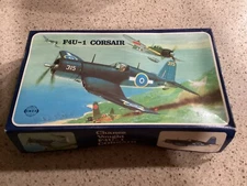 1/72 SMER F4U-1 CORSAIR CHANCE VOUGHT MODEL KIT-Sealed kit