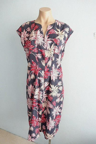 Sportscraft Dress Womens 10 Dark Grey Pink Red Floral Knee Length Office Work