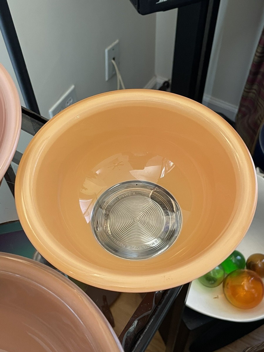 3 Pyrex Mixing Bowls Solid Colors Clear Base 325 323 322 7 3 Pyrex Mixing Bowls Solid Colors Clear Base 325 323 322 7