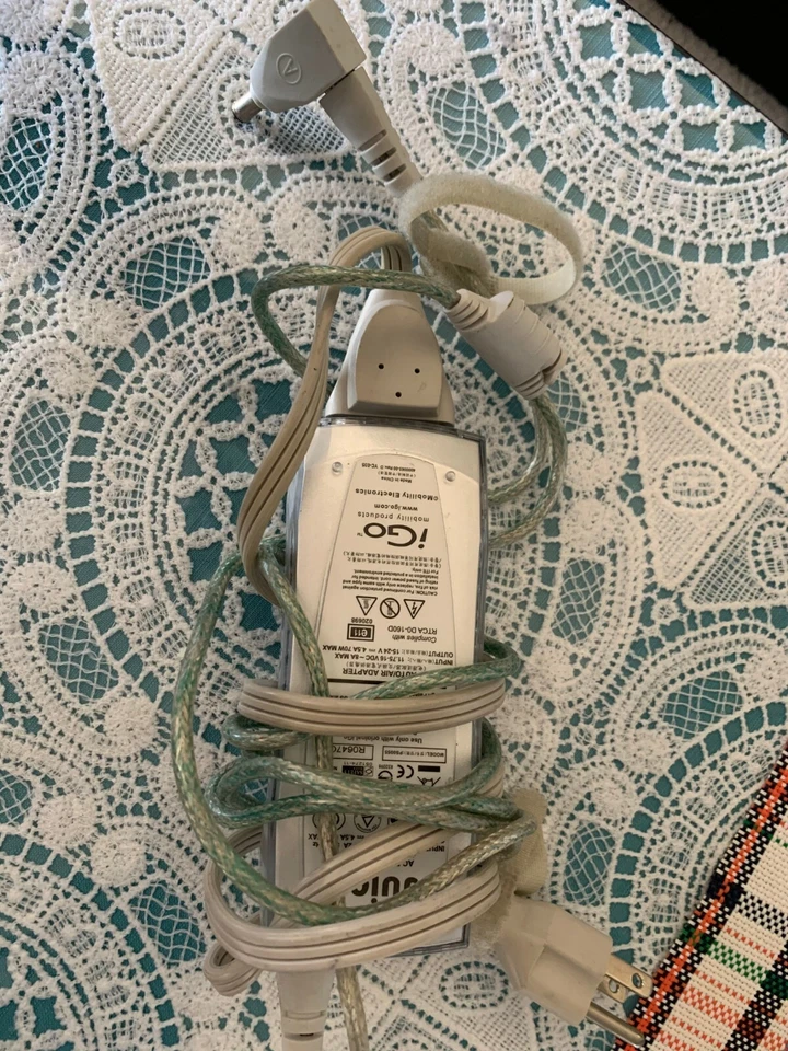 Juice (PS0055) iGO 11-230 V / 15-24V 65W MAX A/C Laptop Adapter Power Supply  - Image 2 of 4