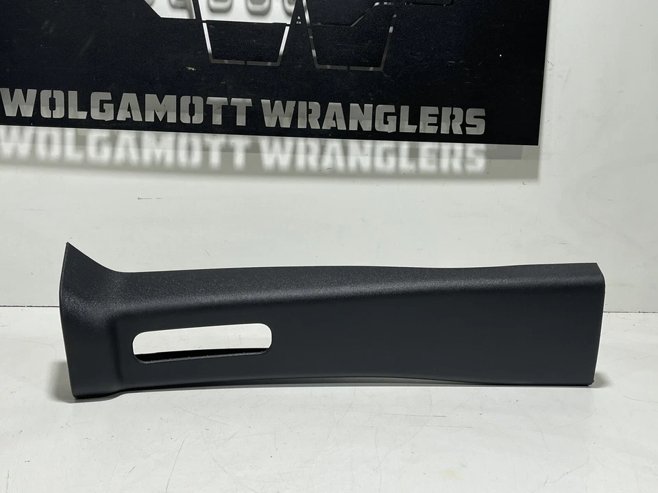 Cubierta del panel de ajuste del pilar B derecho del pasajero Jeep Wrangler JK JKU 07-10 5KF24TRMAC Foto 3 de 4