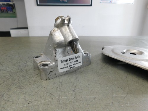 R129 500SL ENGINE / MOTOR MOUNT SUPPORT LEFT 1192233004 - Picture 2 of 3