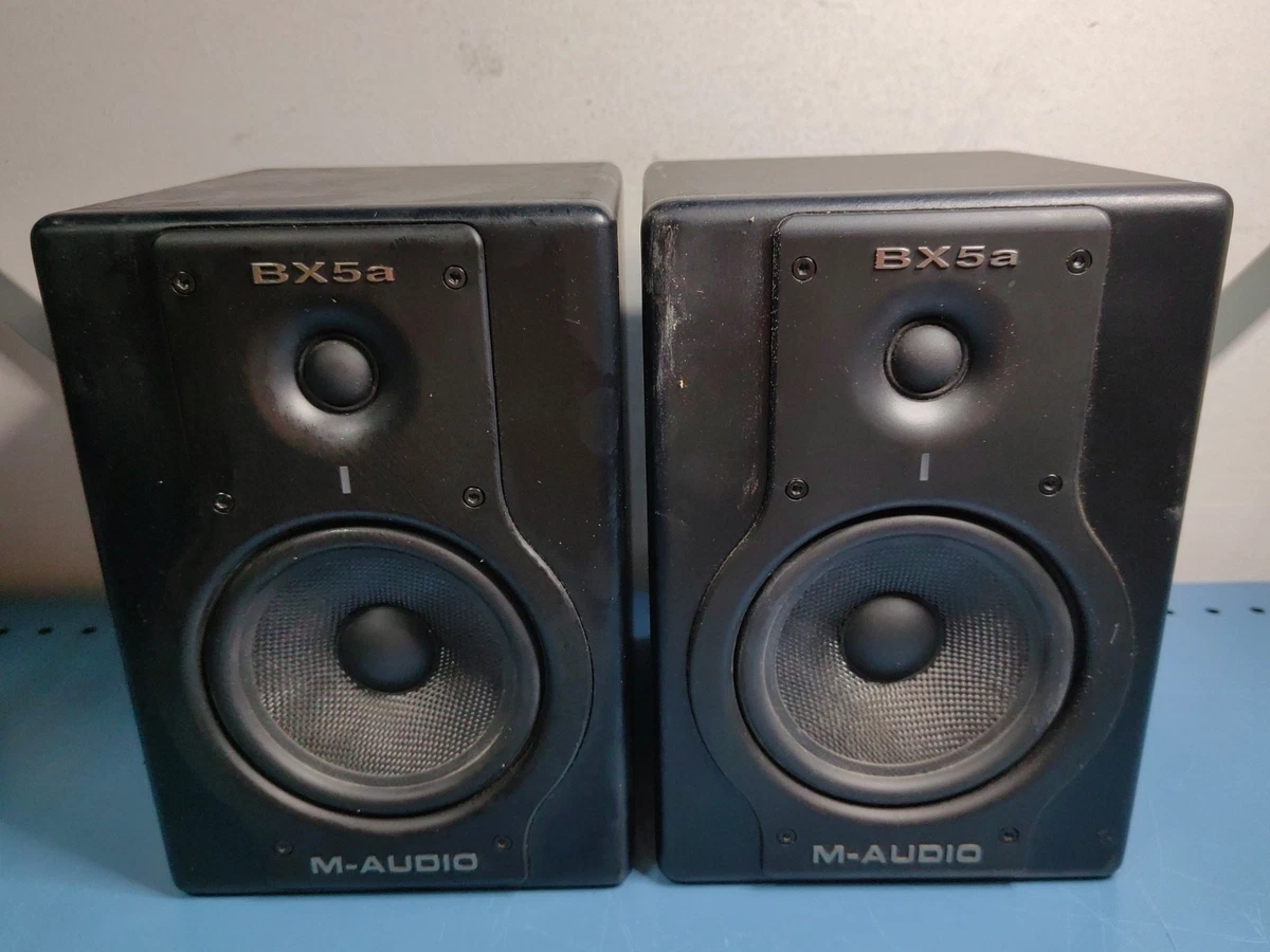 Preços baixos em M-Audio BX5a Alto-Falantes de áudio profissional