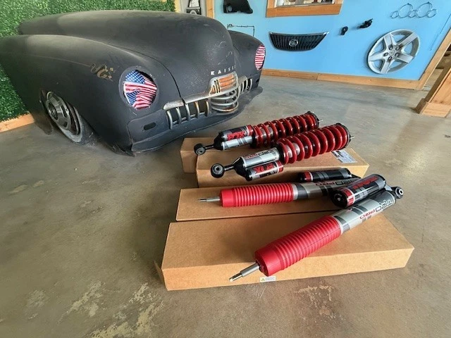 (1) Подлинный комплект подвески Toyota Tundra TRD PRO Fox PTR61-34910 такой же, как у дилера - Изображение 2 из 4