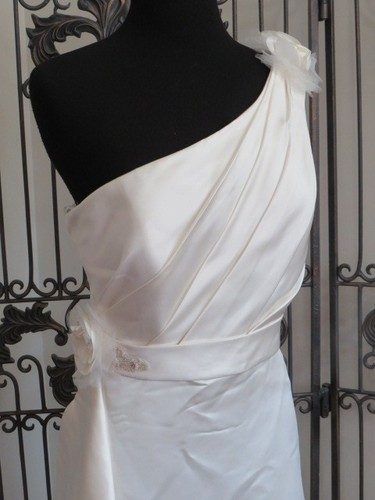 ABITO DA SPOSA FORMALE 524W EDEN GOLD LABEL TAGLIA 12 MONOSPALLA PERLINE - Foto 6 di 14