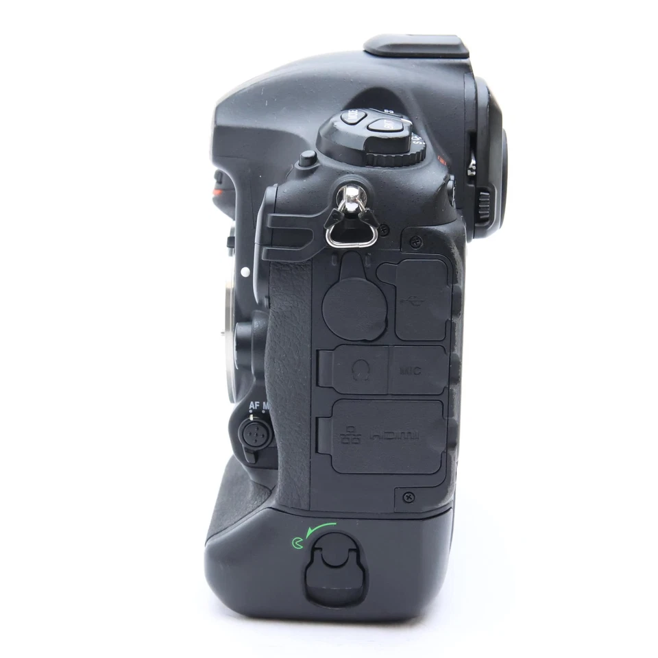 Nikon D5 XQD Slots 20.8MP DSLR Camera Body Shutter Count 158864 - Image 2 of 4