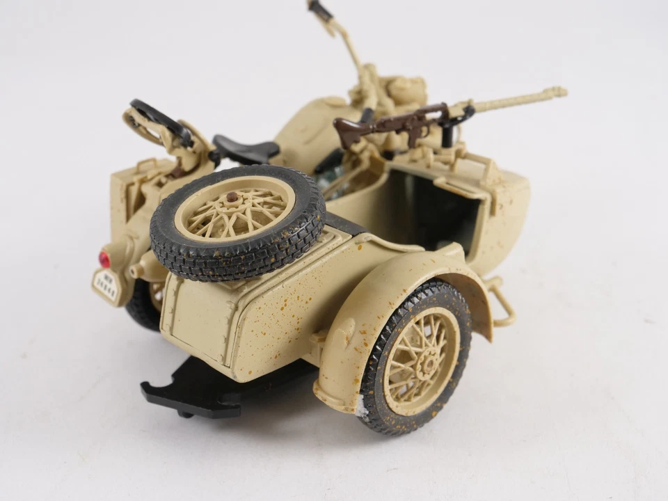 Polistil 1/15 Sidecar BMW R-75 Afrika Korps - Imagen 3 de 4