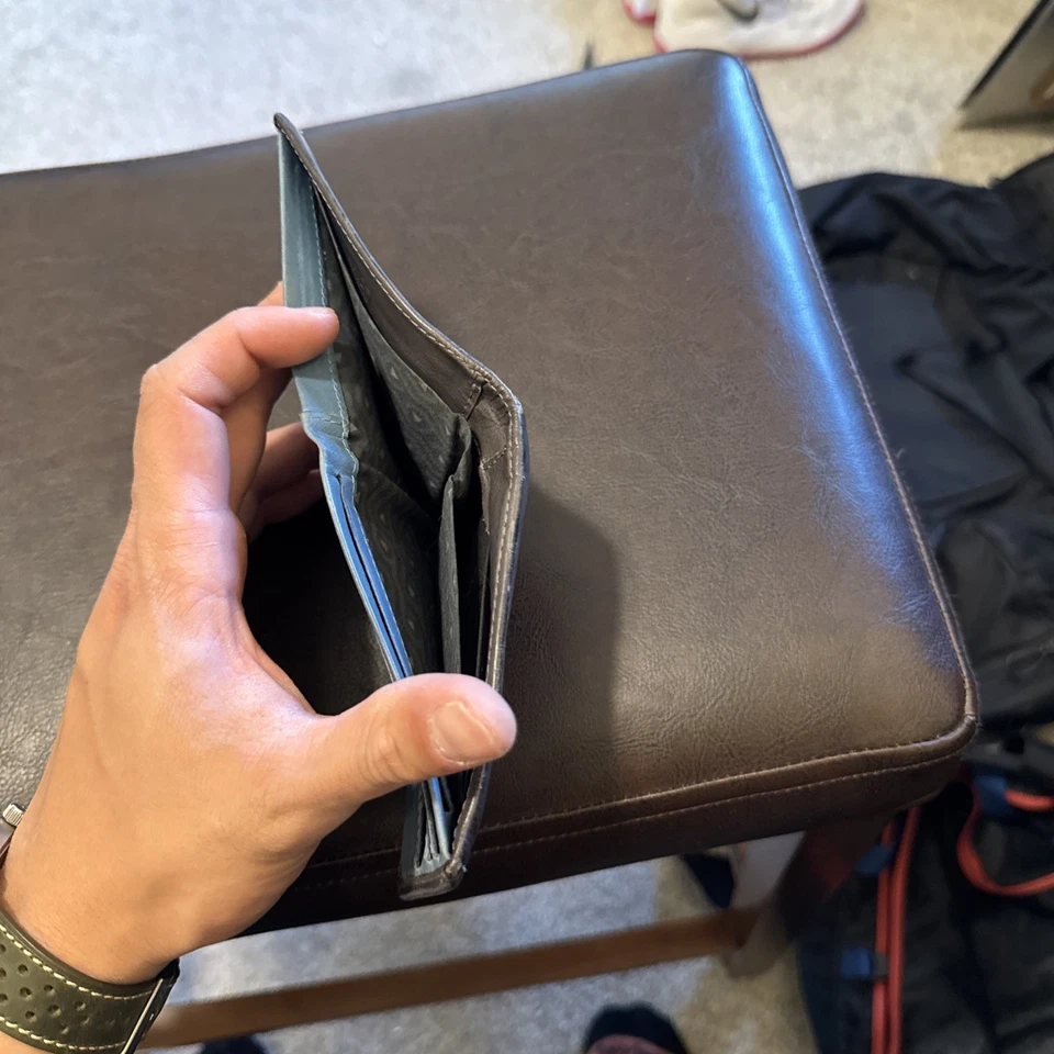 Bellroy Hide and Seek Wallet Gray and blue Leather RFID Protected  - Image 4 of 4