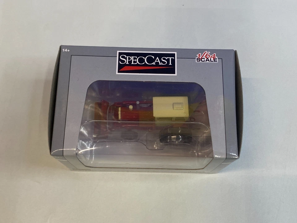 SPECCAST 1/64 SCALE FARMALL 1256 W/ LOADER NIB - Image 4 of 4