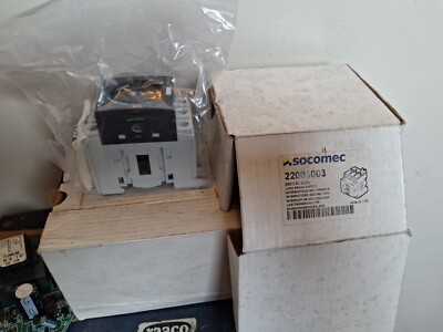 Socomec 3P poliger Isolatorschalter - 32A maximaler Strom, 15kW Leistung