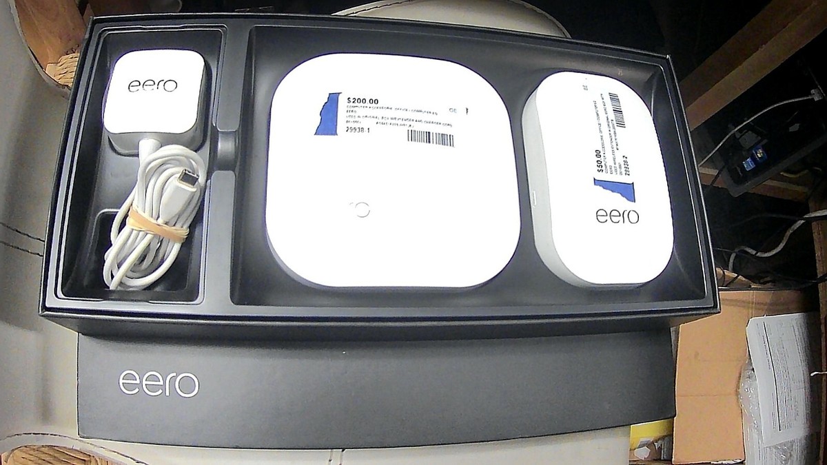 eero booster box eero 6 Mesh Wi-Fi System, 4-pack, One Year eero Plus Security Included