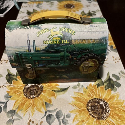 John Deere Tin Box Moline, Illinois Lunch Pail 2001