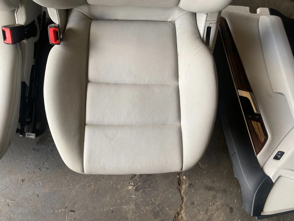 MERCEDES BENZ C300 C250 OEM SET DEPORTIVO ASIENTO DELANTERO TRASERO CALEFACTABLE PANELES PUERTAS Foto 2 de 4