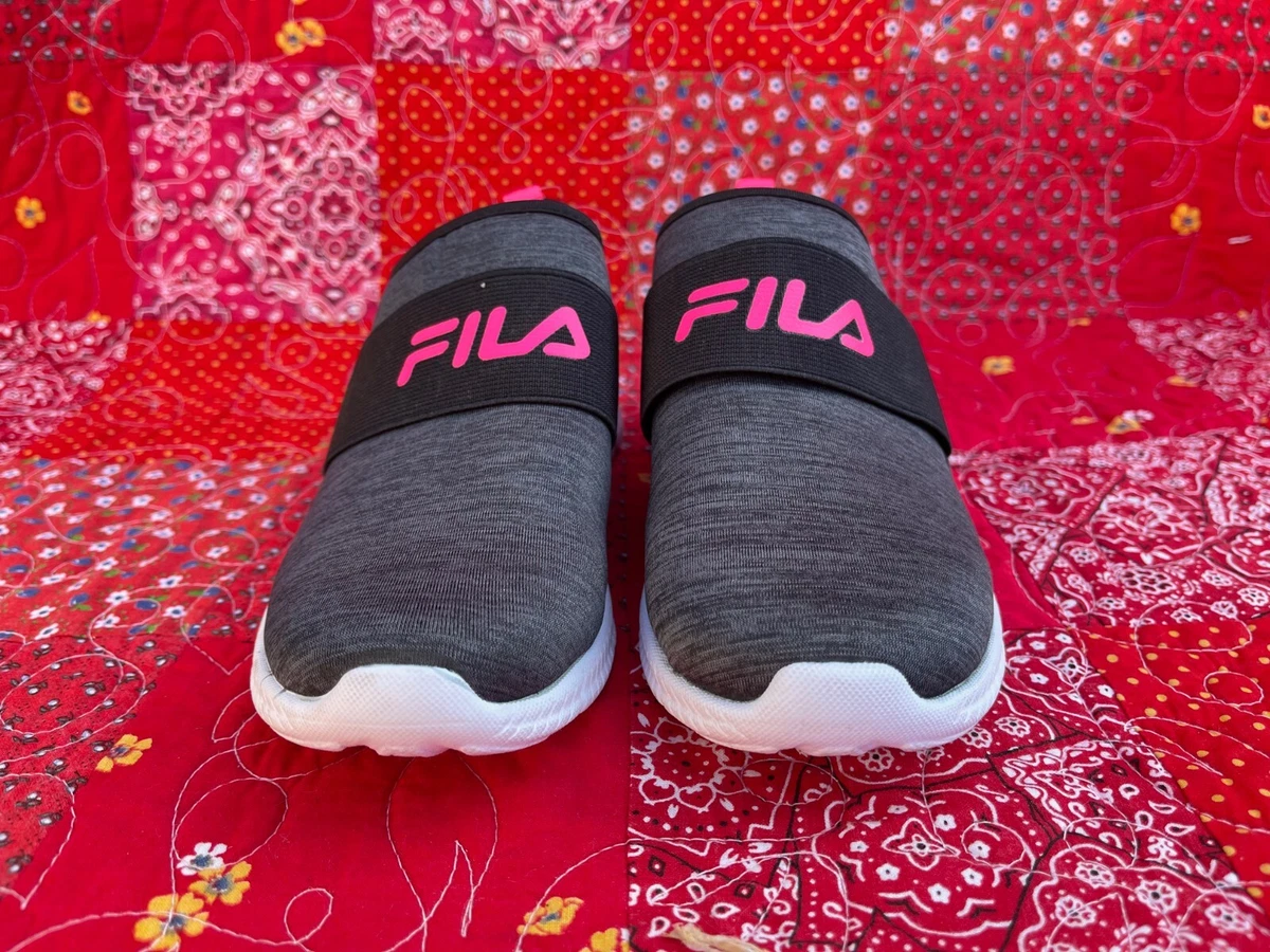 Fila slide cheap on sneakers