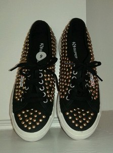 superga con le borchie