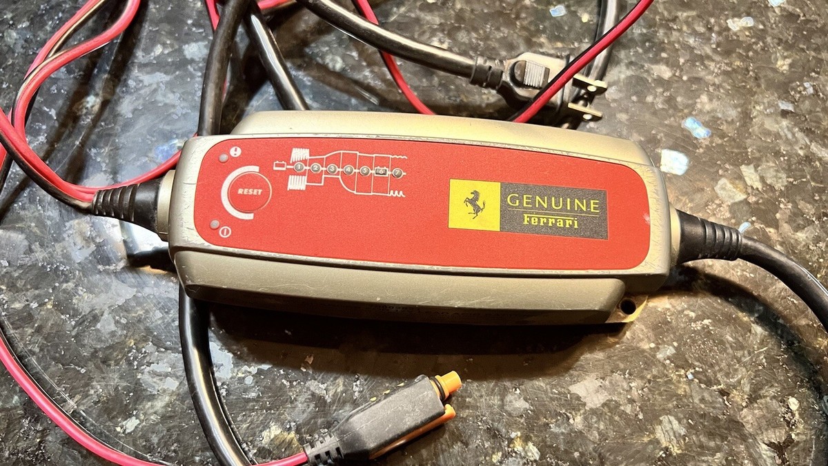 お値引き Ferrari Battery Maintainer OEM FACTORY FERRARI 612 TRICKLE BATTERY CHARGER MAINTAINER