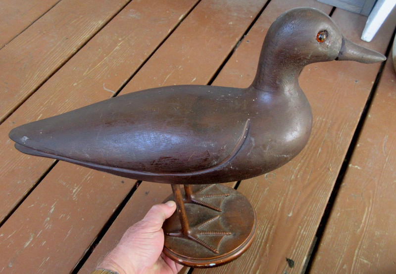 VINTAGE STANDING BLACKDUCK OR MERGANDER OR SEAGULL ON STAND WITH FEET DUCK DECOY