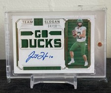 2020 National Treasures Collegiate Justin Herbert Rookie Team Slogan RPA /10