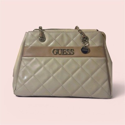 GUESS Beige Quilted Shoulder Bag Gold Hardware Chain Strap Logo Zip Bag Charm