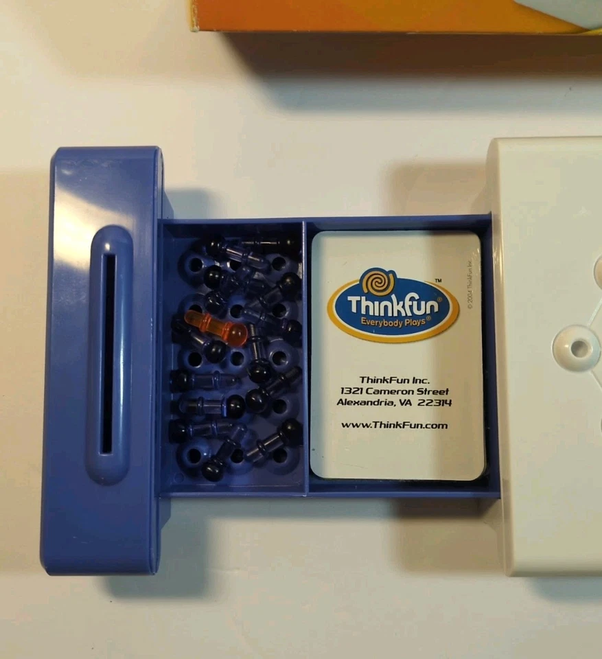 Thinkfun Subtrax Peg Solitaire Game Complete New Other - Image 2 of 4