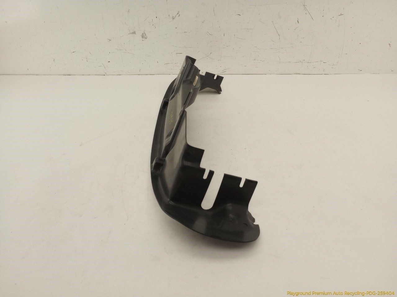 Maserati Quattroporte M139 Front Bumper Radiator Support Bottom Trim Cover 03-08