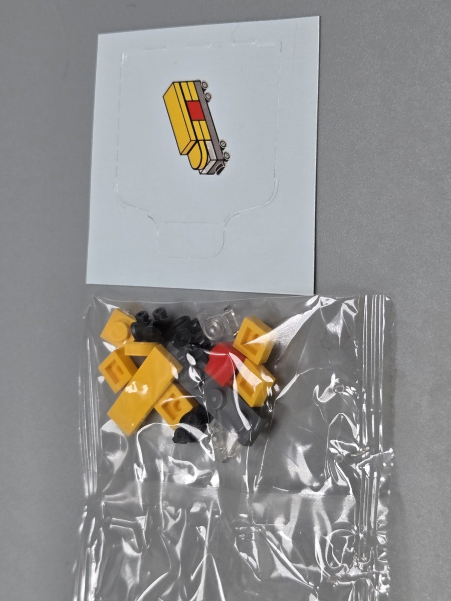 SEMI TRUCK TOY MINIKIT (60475) - LEGO City Advent Calendar 2025