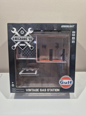 Gulf Vintage Gas Station GREENLIGHT Mechanic's Corner 