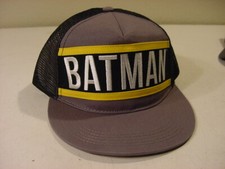 NWT - BATMAN SIX FLAGS - SNAPBACK ONE SIZE FITS MOST