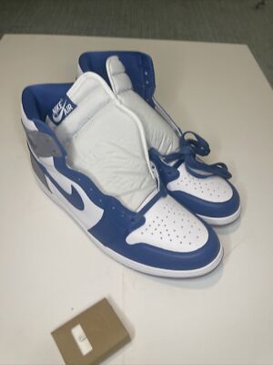 NIKE Men