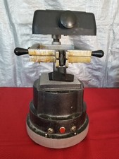 VACUUM FORMING MACHINE Model No.-101