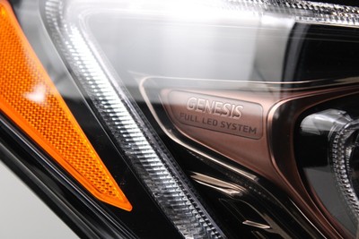 2017 2018 2019 HYUNDAI Genesis G80 Headlamp Right RH Xenon HID OEM  