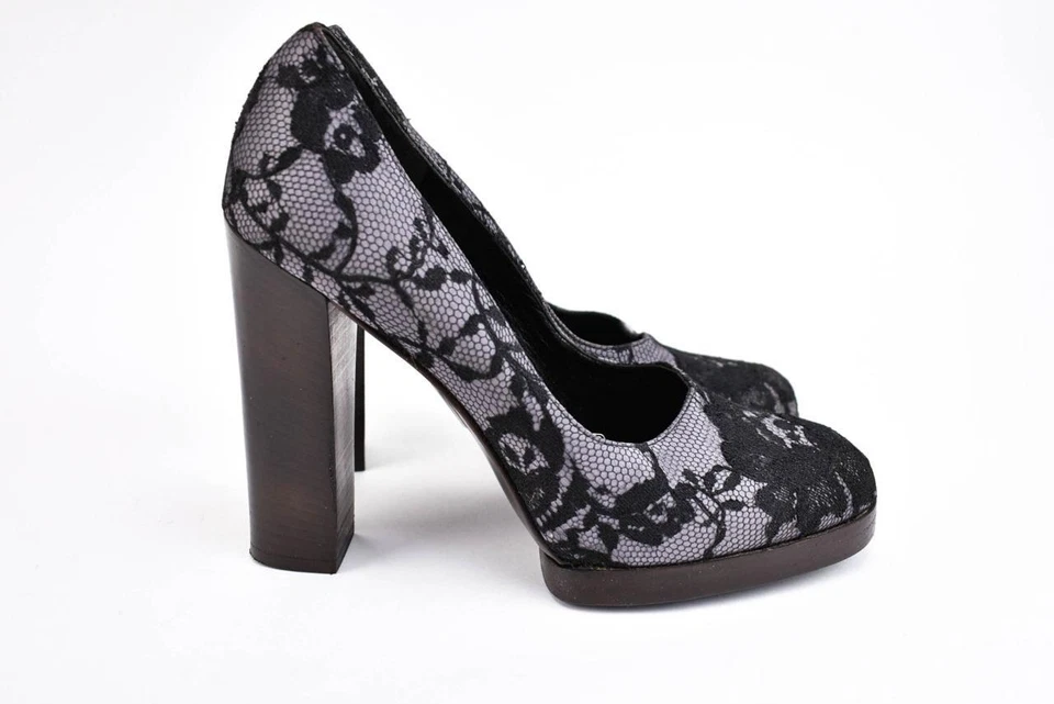 GUCCI: Dark Lilac & Black Lace Detail, Heels/Pumps Sz: 8.5C - Image 2 of 4