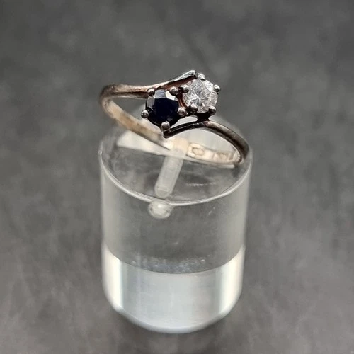 Vintage Two Stone Cross Over Silver Ring. Size 0/M