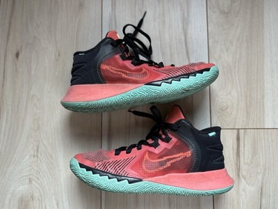 Nike Kyrie Flytrap 5 Basketball Shoes Youth Size 6Y or 7.5 Women s
